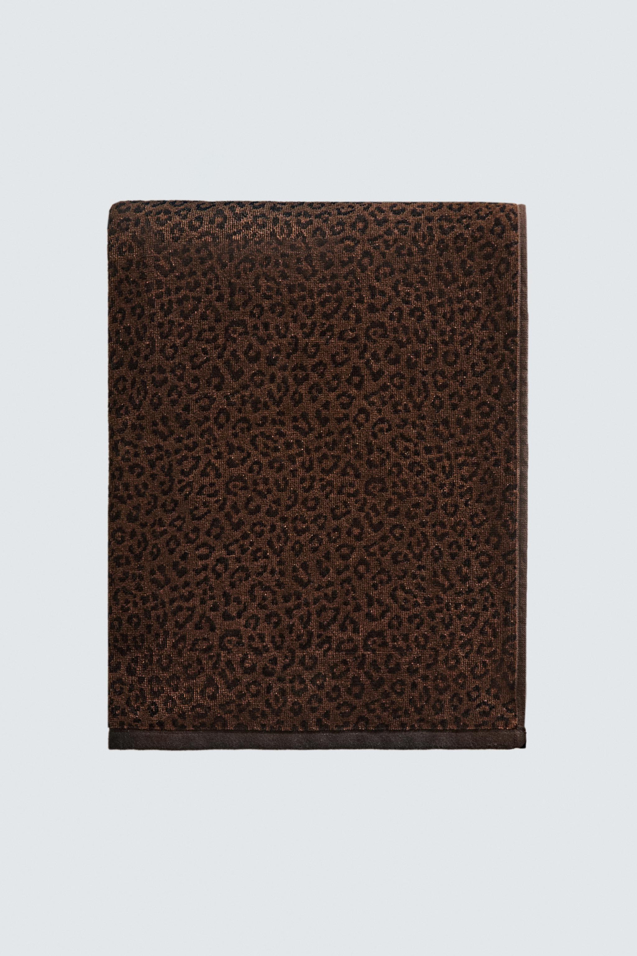 ANIMAL PRINT VELOUR BEACH TOWEL